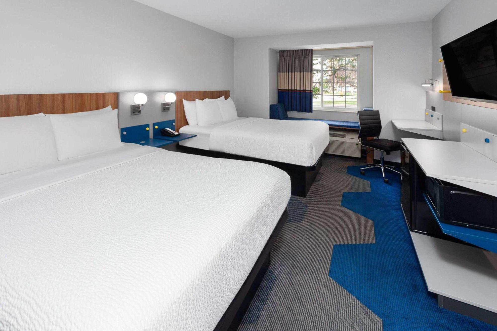 Microtel Inn By Wyndham Janesville Esterno foto